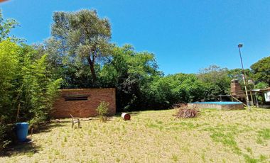 Casa en venta - 2 Dormitorios 1 Baño - Cochera - 2.250Mts2 - Zarate