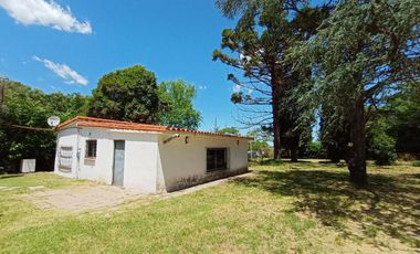 Casa en venta - 2 Dormitorios 1 Baño - Cochera - 2.250Mts2 - Zarate