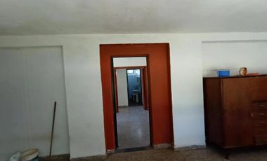 Casa en venta - 2 Dormitorios 1 Baño - Cochera - 2.250Mts2 - Zarate
