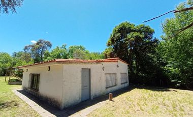 Casa en venta - 2 Dormitorios 1 Baño - Cochera - 2.250Mts2 - Zarate