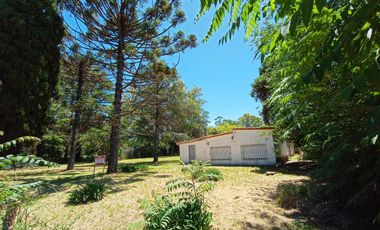 Casa en venta - 2 Dormitorios 1 Baño - Cochera - 2.250Mts2 - Zarate