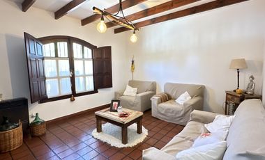 Imperdible Casa centrica  en Roque Perez