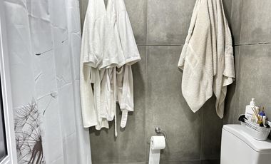 Imperdible Casa centrica  en Roque Perez