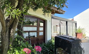 Imperdible Casa centrica  en Roque Perez