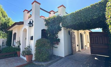 Imperdible Casa centrica  en Roque Perez