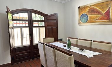 Imperdible Casa centrica  en Roque Perez