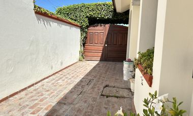 Imperdible Casa centrica  en Roque Perez