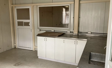 Bodega en Iztapalapa acondicionada (con patio de maniobra y oficinas)