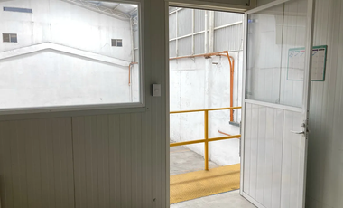 Bodega en Iztapalapa acondicionada (con patio de maniobra y oficinas)