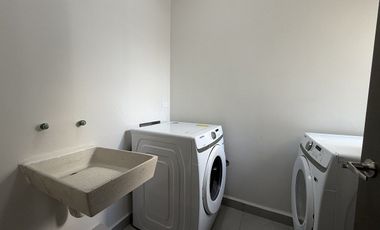 CASA NUEVA EN VENTA EN ZONA CUMBRES - LA RESERVA