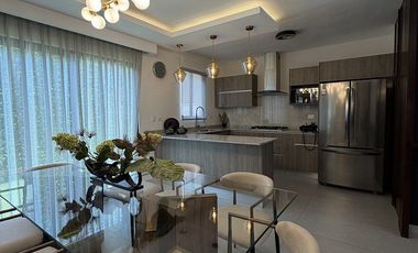 CASA NUEVA EN VENTA EN ZONA CUMBRES - LA RESERVA