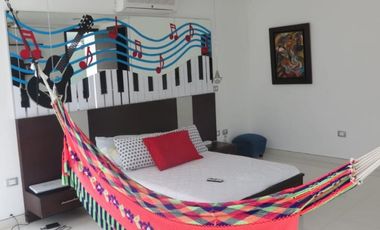 VENTA DE CASA DE DOS PISOS EN EL RECREO DE MONTERA.