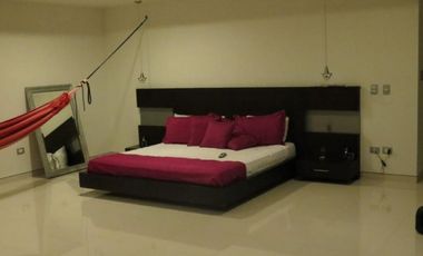 VENTA DE CASA DE DOS PISOS EN EL RECREO DE MONTERA.