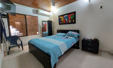 VENTA DE CASA  AMPLIA  EN LA FLORESTA DE MONTERA