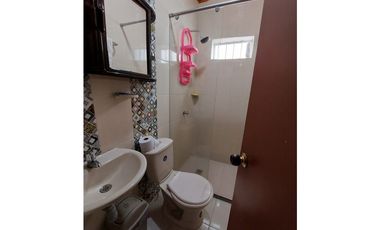 VENTA DE CASA  AMPLIA  EN LA FLORESTA DE MONTERA