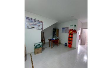VENTA DE CASA DE DOS PISOS EN ZONA ORIENTE DE MONTERIA