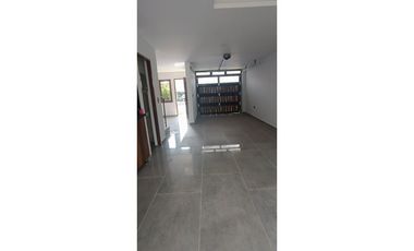 EN ARRIENDO CASA CERCA AL CENTRO COMERCIAL VIVA LA CEJA- Agua fresca