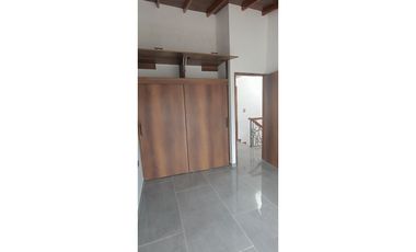 EN ARRIENDO CASA CERCA AL CENTRO COMERCIAL VIVA LA CEJA- Agua fresca