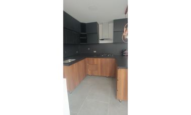 EN ARRIENDO CASA CERCA AL CENTRO COMERCIAL VIVA LA CEJA- Agua fresca