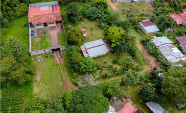 Se vende lote en Nuevo Emperador