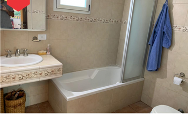 CASA EN VENTA (Calle 35 e/28 y 30)