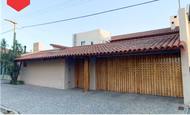CASA EN VENTA (Calle 35 e/28 y 30)
