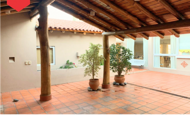 CASA EN VENTA (Calle 35 e/28 y 30)