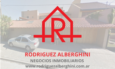 CASA EN VENTA (Calle 35 e/28 y 30)