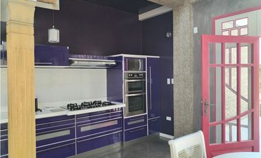 Nayón, Casa en Renta, 240m2, 2 Habitaciones