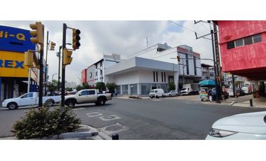 LOCAL COMERCIAL DOS NIVELES MS TERRAZA CALLE AYACUCHO