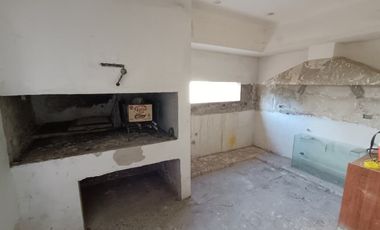 Casa con Departamento en venta en Victoria