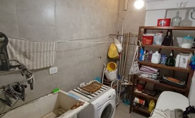 Casa con Departamento en venta en Victoria