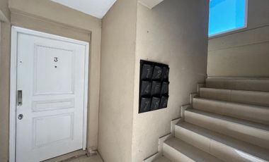Venta depto 2 amb con patio y cochera. Moreno