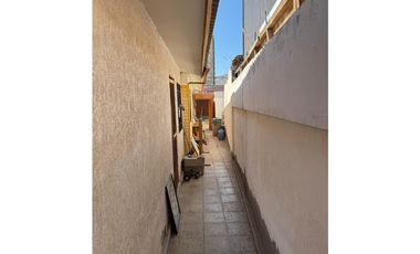 SE VENDE AMPLIA PROPIEDAD CON EXCELENTE UBICACION CENTRO COPIAPO