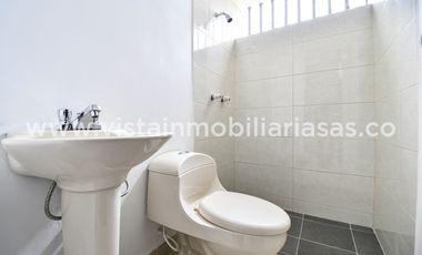 Arriendo Casa Comercial en el Sector de La Camelia, Manizales