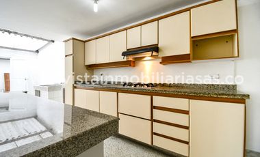 Arriendo Casa Comercial en el Sector de La Camelia, Manizales