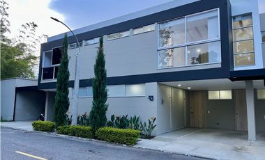 Casa para Venta en Rionegro sector San Antonio de Pereira