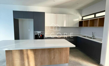 CASA EN VENTA EN TOSSA RESIDENCIAL, SAN PEDRO TLAQUEPAQUE