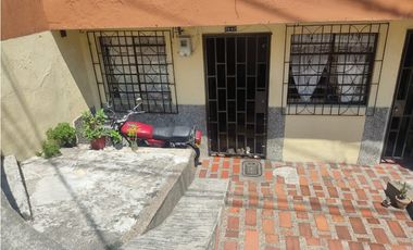 VENTA  CASA  CASTILLA PRIMER PISO CON APARTAESTUDIO AL LADO GANGA!!