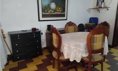 VENTA  CASA  CASTILLA PRIMER PISO CON APARTAESTUDIO AL LADO GANGA!!