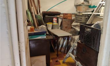 VENTA  CASA  CASTILLA PRIMER PISO CON APARTAESTUDIO AL LADO GANGA!!