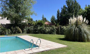 Venta casa en Chacras de Coria