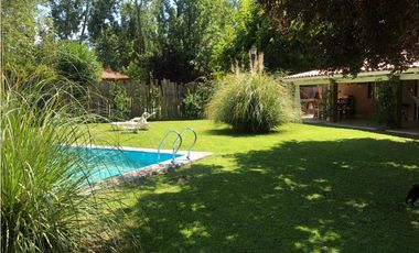 Venta casa en Chacras de Coria