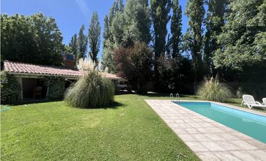 Venta casa en Chacras de Coria