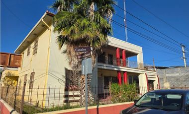 Amplia Casa en Esquina en Sector Aduana - Terreno de 800 m²