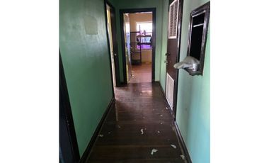 Amplia Casa en Esquina en Sector Aduana - Terreno de 800 m²