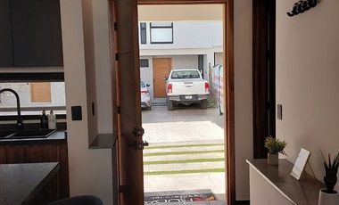 Casa  SAMOS  en condominio en Real de Valdepeñas, Zapopan