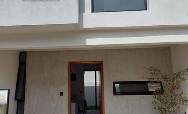 Casa  SAMOS  en condominio en Real de Valdepeñas, Zapopan