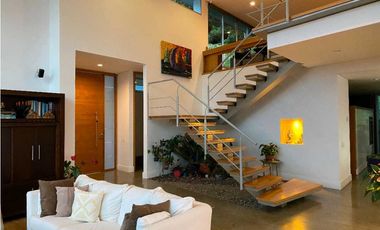 Casa Campestre Luxuri en via Palmas El Poblado  con vista a la Ciudad
