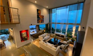 Casa Campestre Luxuri en via Palmas El Poblado  con vista a la Ciudad